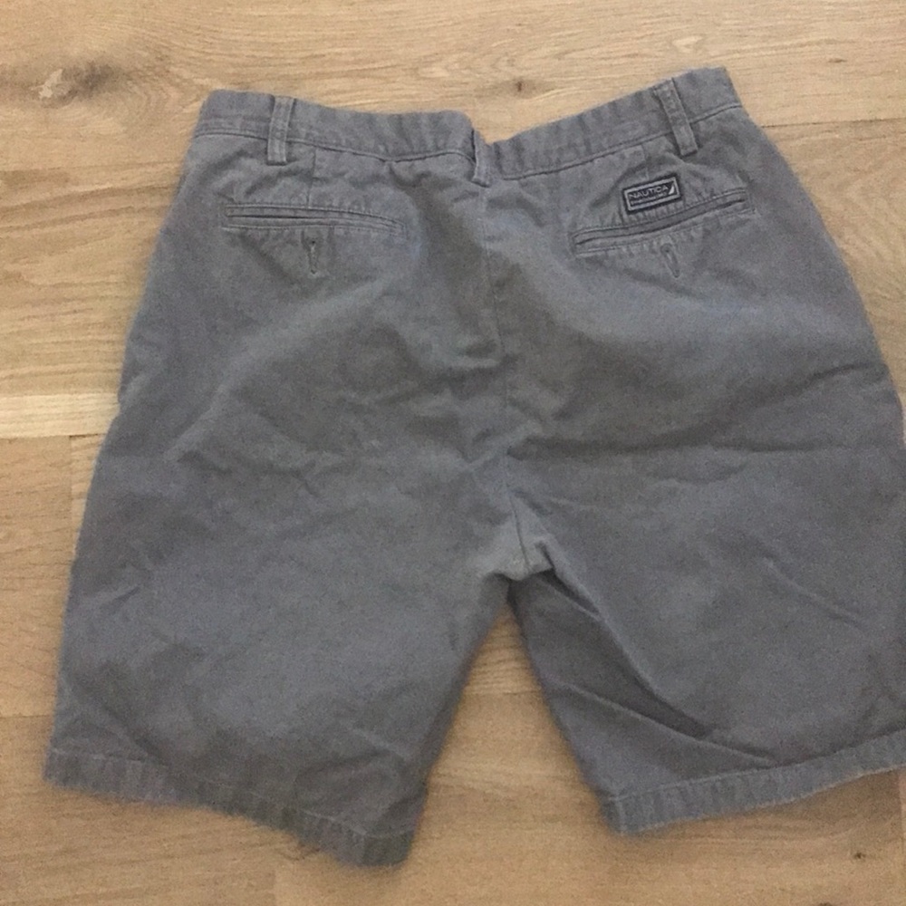 Gray short - Picture 3 of 3